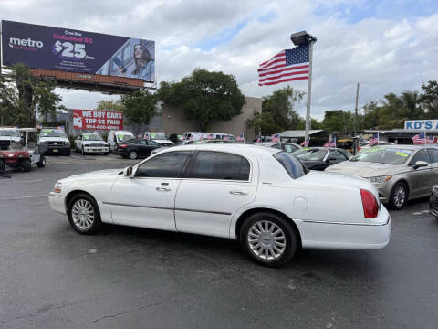 2003 Lincoln Town Car Signature