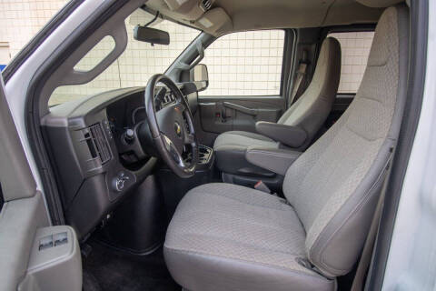 2017 Chevrolet Express LT 3500