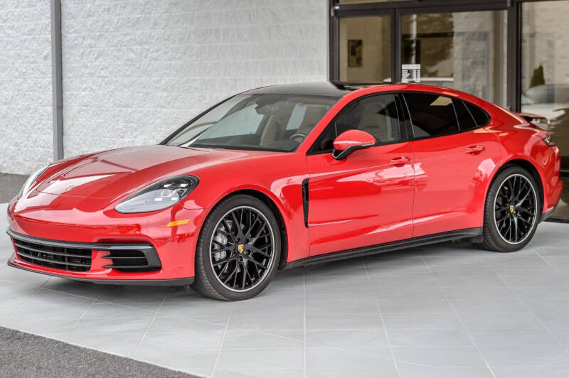 2018 Porsche Panamera 4