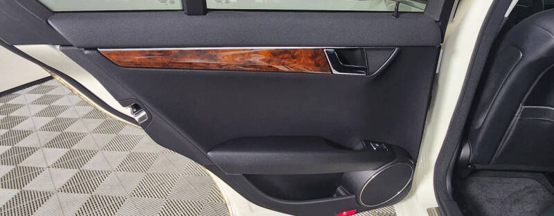 2010 Mercedes-Benz C-Class C 300 Luxury