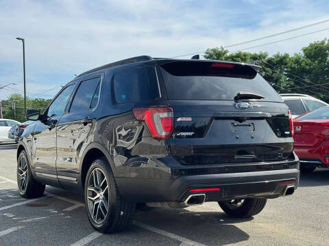 2017 Ford Explorer Sport