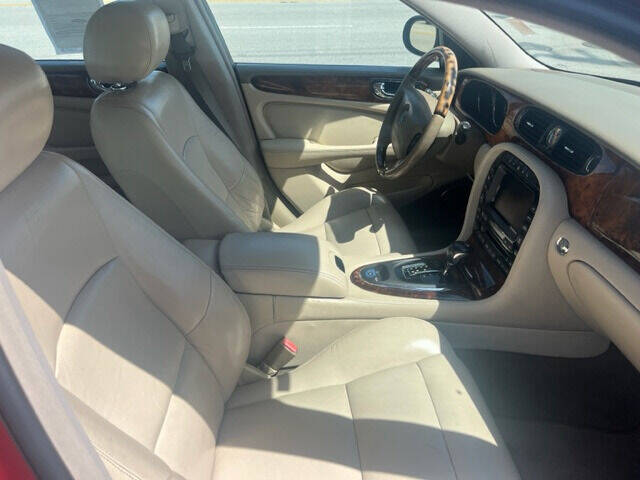 2004 Jaguar XJR  - $7,900