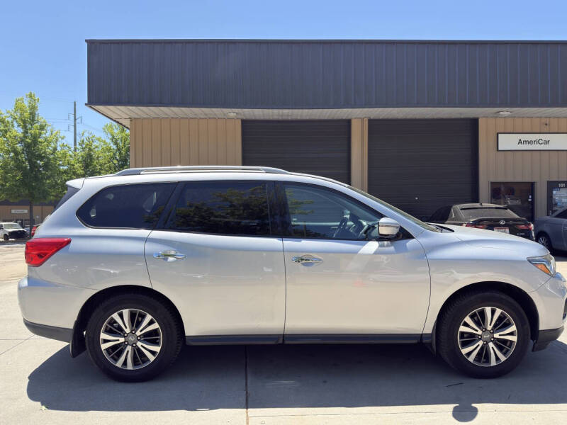 2017 Nissan Pathfinder S