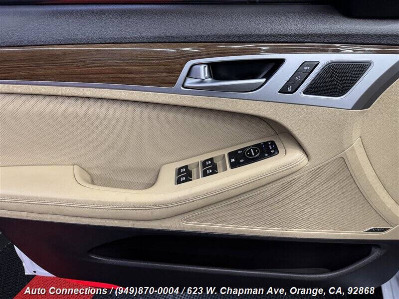 2015 Hyundai Genesis