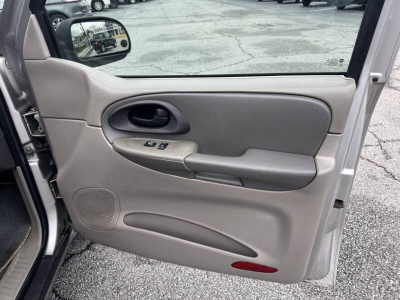 2004 Chevrolet TrailBlazer LS
