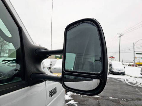 2003 Ford E-Series E-550 SD