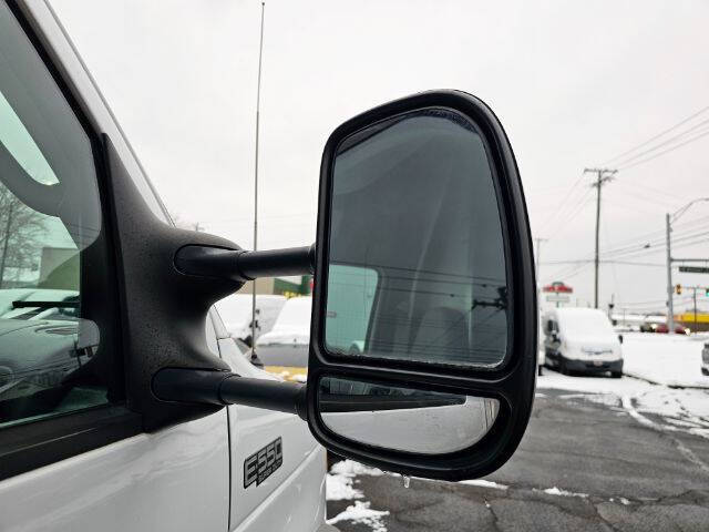 2003 Ford E-Series E-550 SD