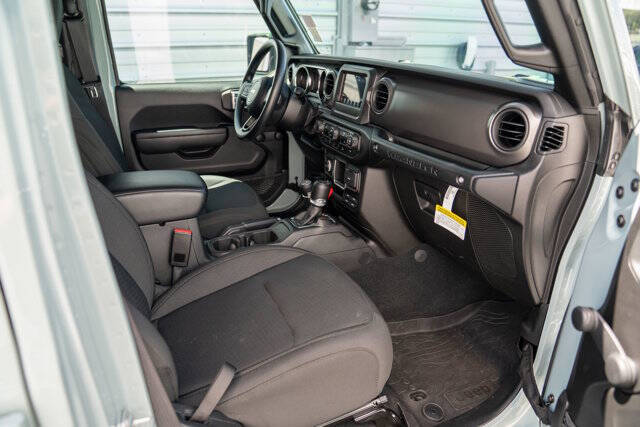 2023 Jeep Wrangler 31