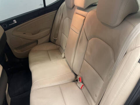 2015 Kia Cadenza Premium