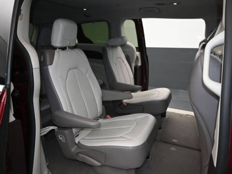 2020 Chrysler Voyager LXi