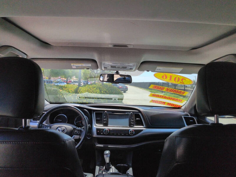 2016 Toyota Highlander XLE