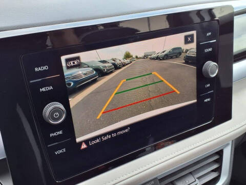 2025 Volkswagen Taos SE