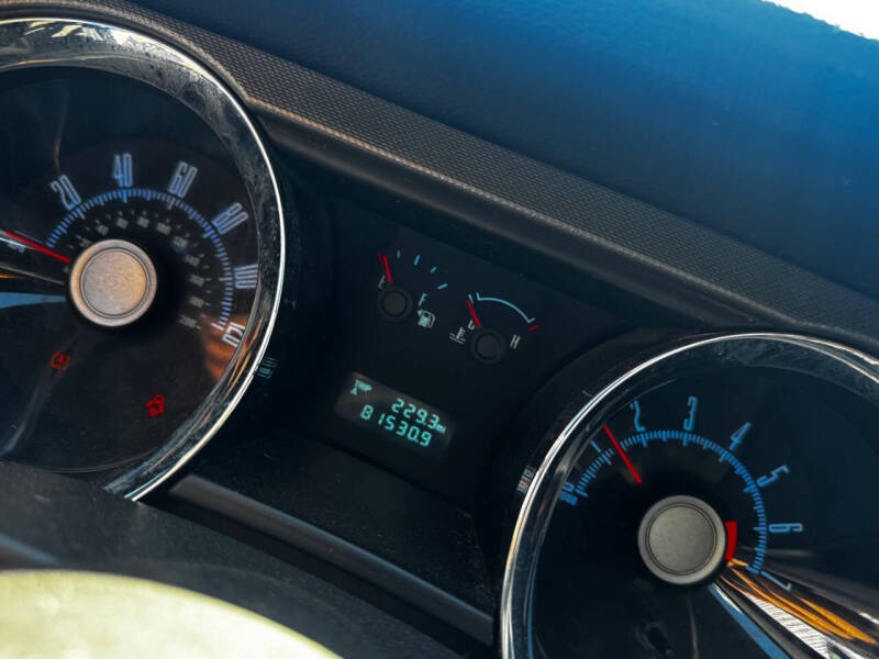 2010 Ford Mustang V6