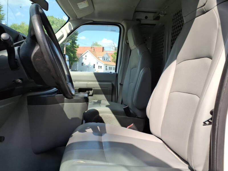 2011 Ford E-Series E-250