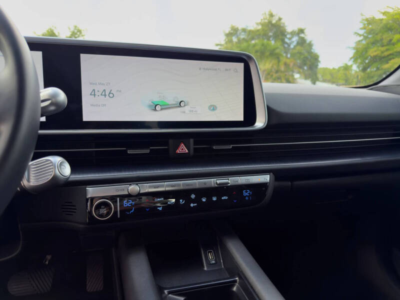 2024 Hyundai IONIQ 6 SE