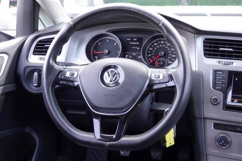 2015 Volkswagen Golf TDI SE