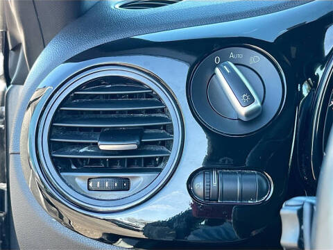 2018 Volkswagen Beetle 2.0T Coast