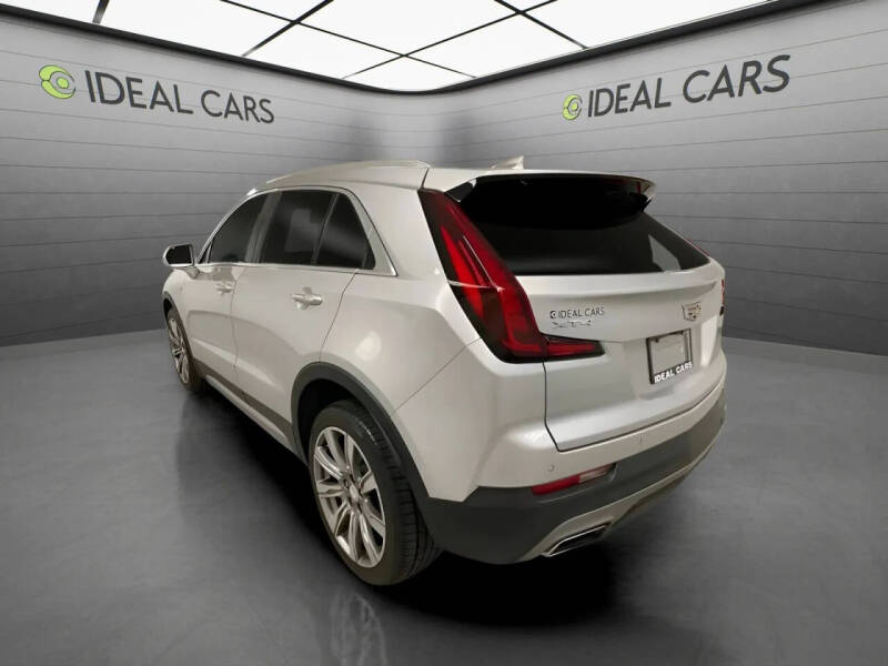 2019 Cadillac XT4 Premium Luxury
