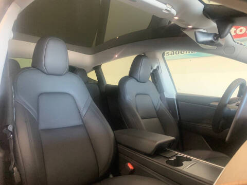 2024 Tesla Model Y Long Range