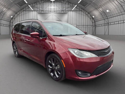 2018 Chrysler Pacifica Touring Plus