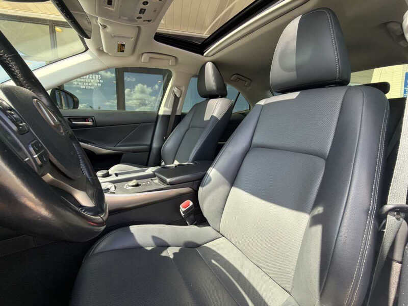 2017 Lexus IS 300