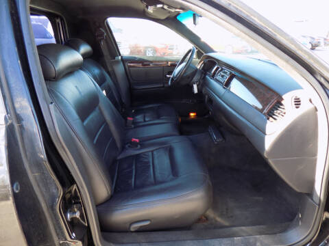 1999 Lincoln Town Car Executive