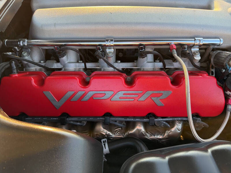 2004 Dodge Viper SRT-10