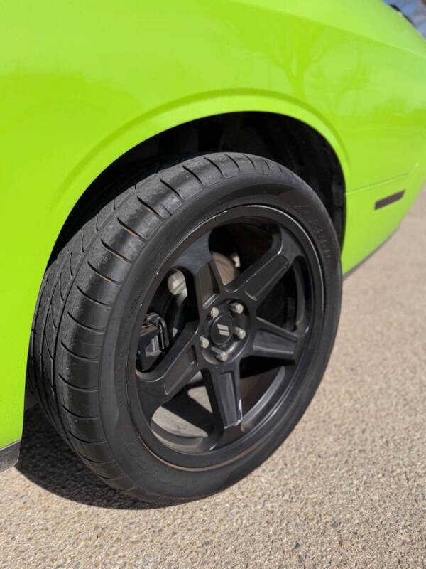 2015 Dodge Challenger R/T Plus