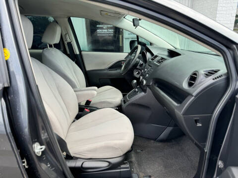 2014 Mazda MAZDA5 Sport