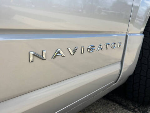 2017 Lincoln Navigator Select