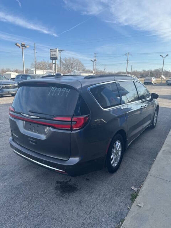 2022 Chrysler Pacifica Touring L