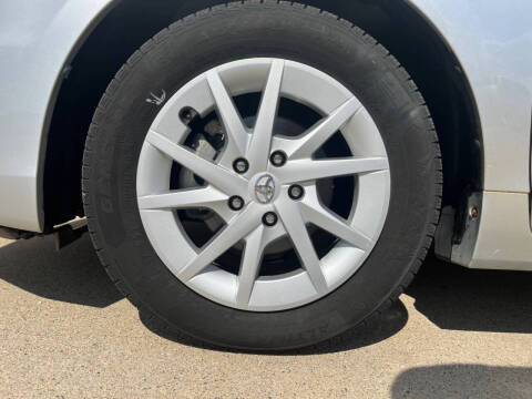 2012 Toyota Prius v Two