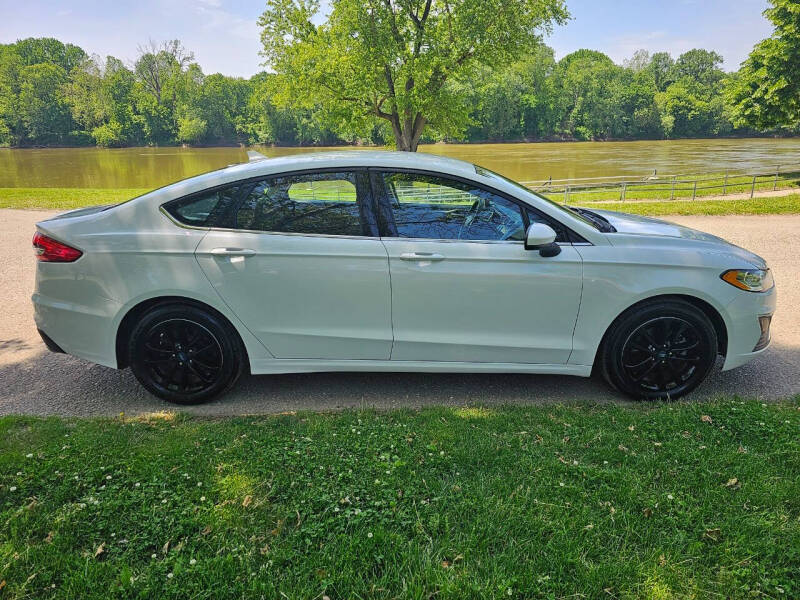 Used 2019 Ford Fusion SE with VIN 3FA6P0HD2KR186212 for sale in Terre Haute, IN