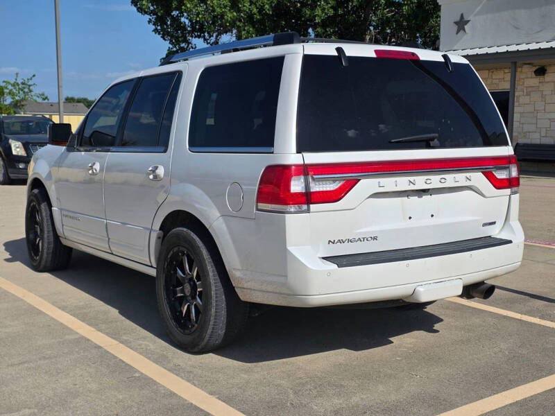 2016 Lincoln Navigator Select