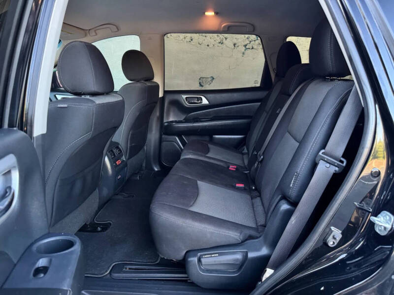 2020 Nissan Pathfinder S
