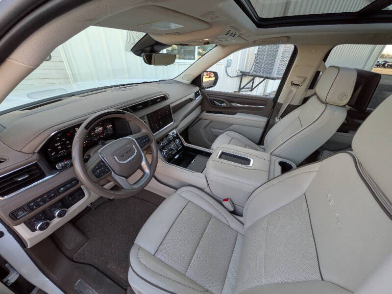 2023 GMC Yukon XL Denali