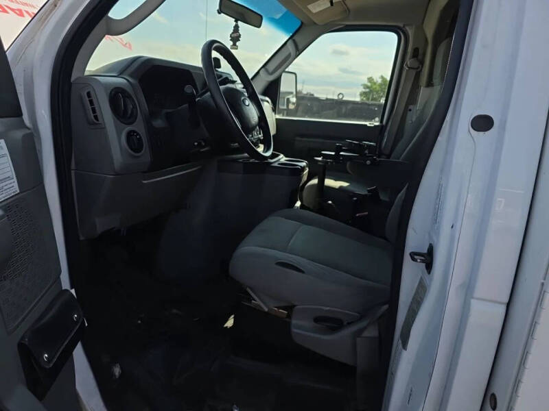 2017 Ford E-Series