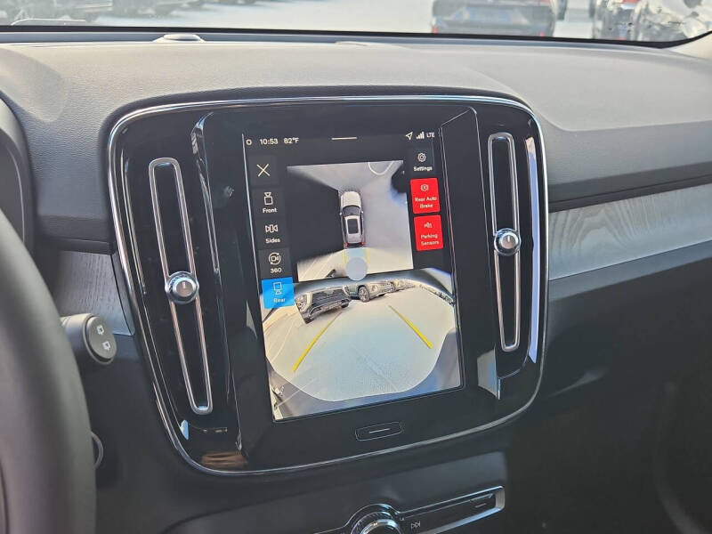 2026 Volvo XC40 B5 Plus