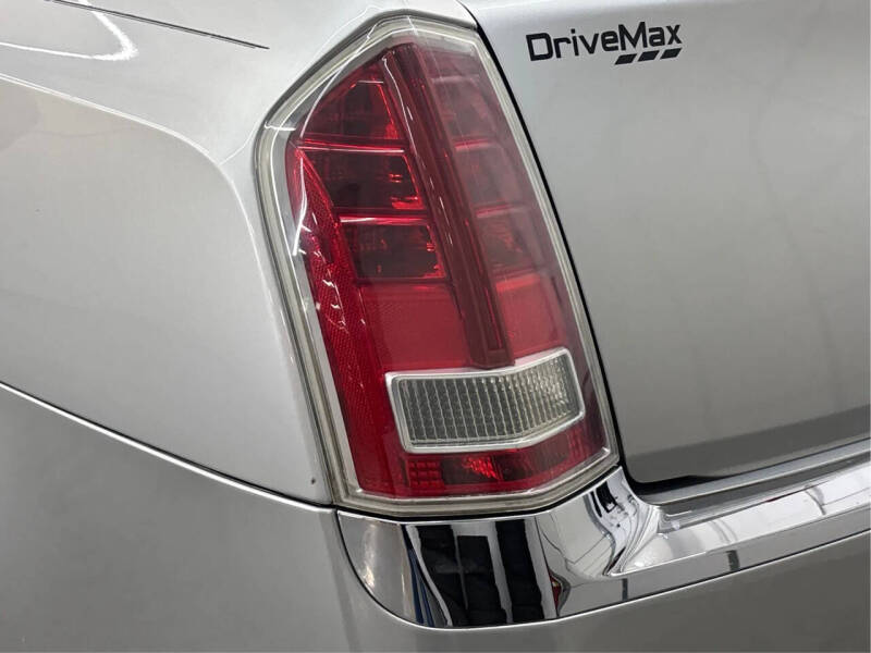 2011 Chrysler 300 Limited