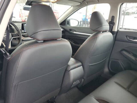 2025 Nissan Altima 2.5 SR