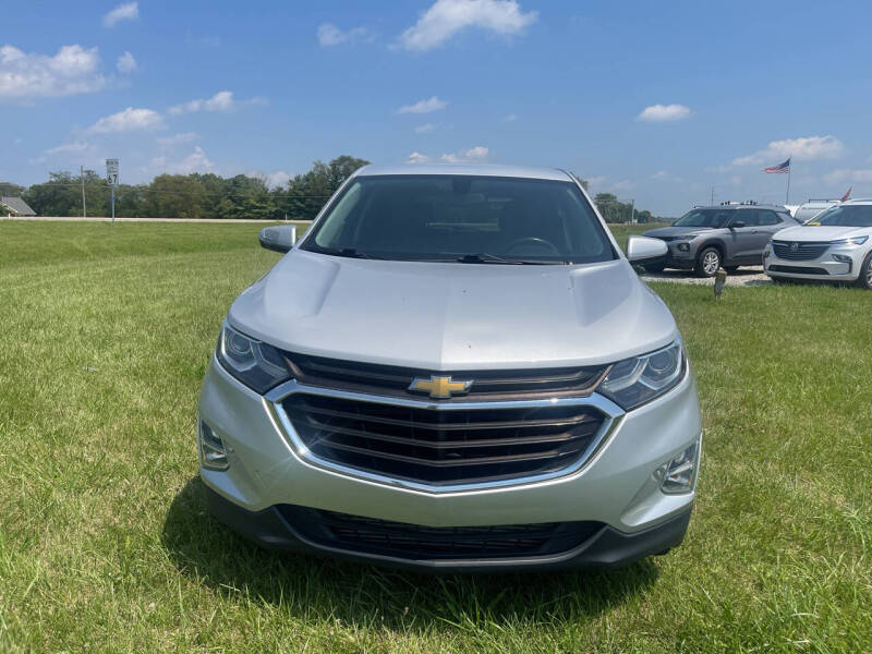 Used 2018 Chevrolet Equinox LT with VIN 2GNAXJEV4J6120622 for sale in Daleville, IN