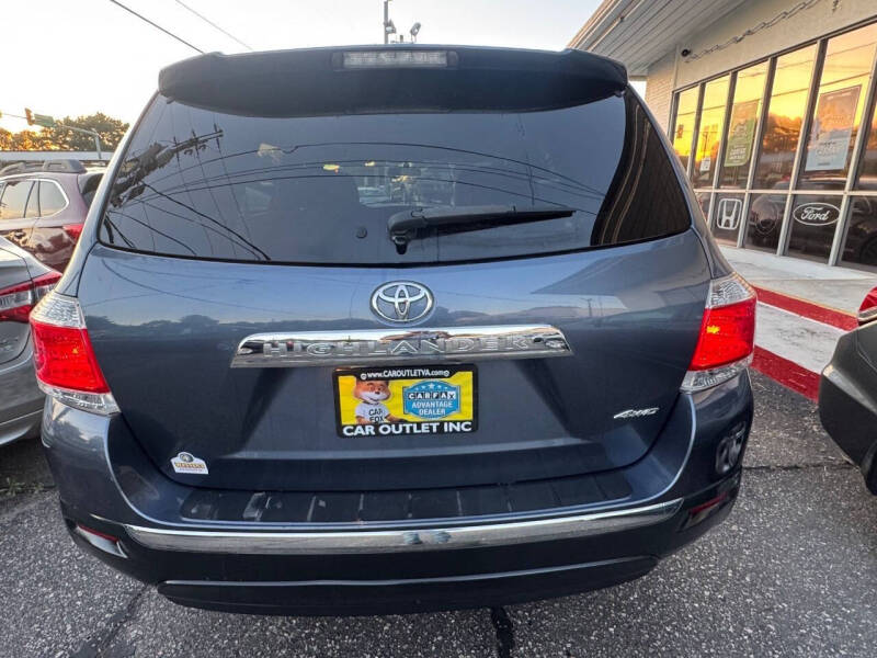 2012 Toyota Highlander SE