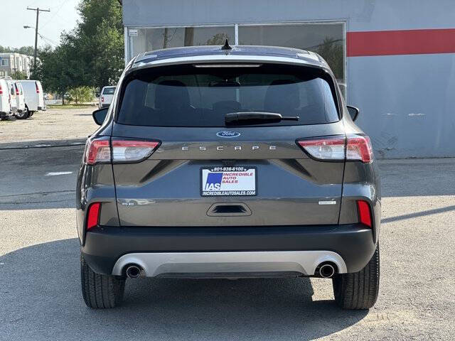2020 Ford Escape SE