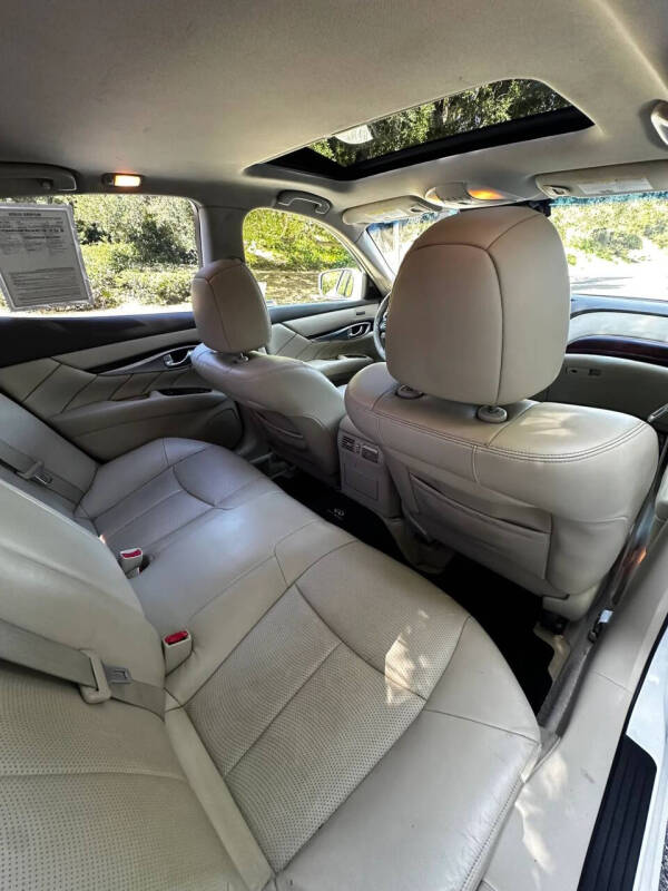 2013 Infiniti M37