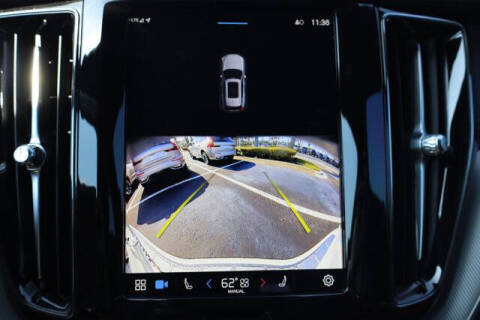 2024 Volvo XC60 Recharge T8 Ultimate Dark Theme