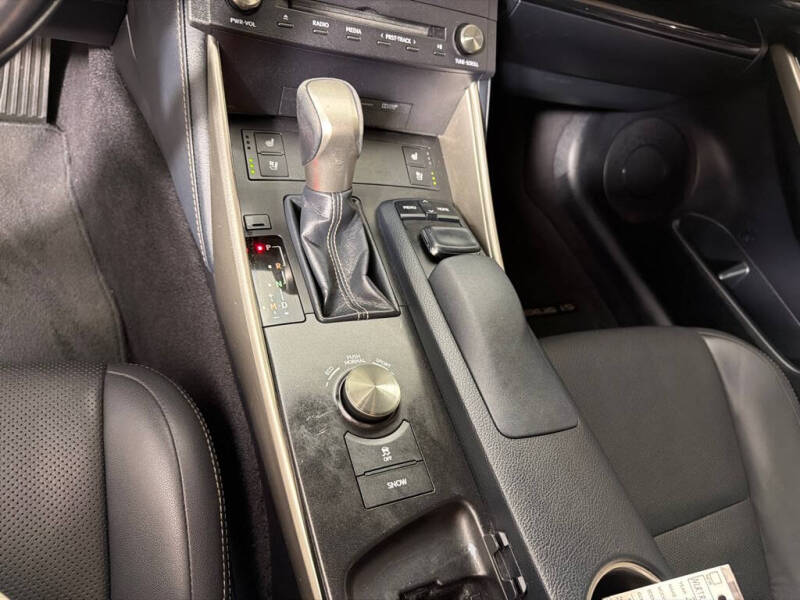 2016 Lexus IS 200t