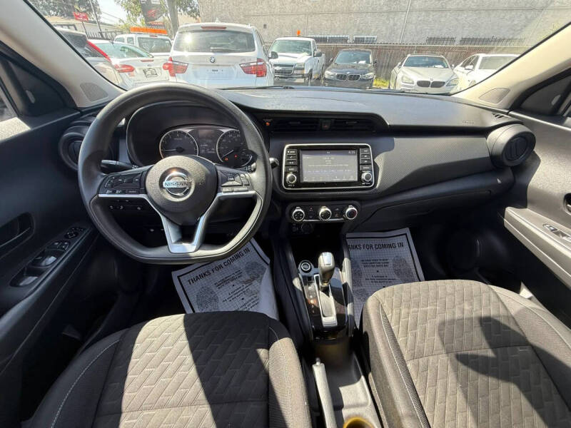 2021 Nissan Kicks S