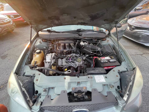 2006 Ford Taurus SE