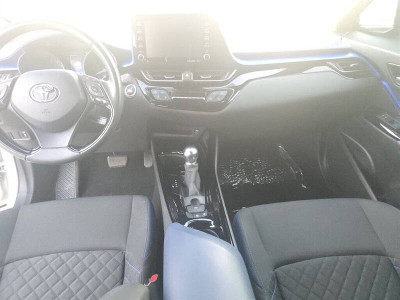 2021 Toyota C-HR XLE