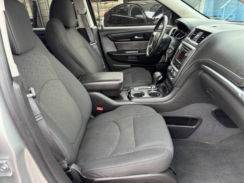 2015 GMC Acadia SLE-2